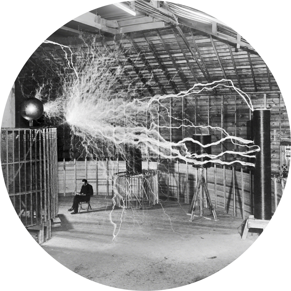 High-Voltage Tesla Machine